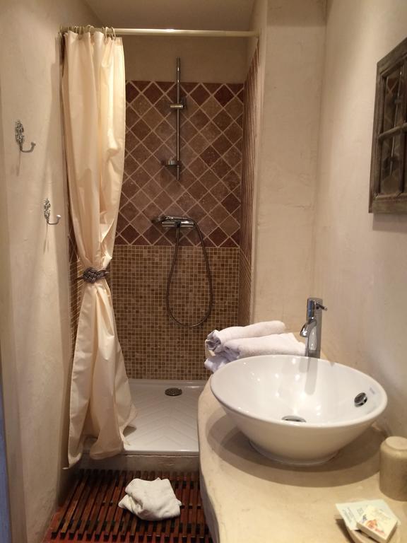 B&B Lei Bancaou Ла Гард-Френе Екстериор снимка